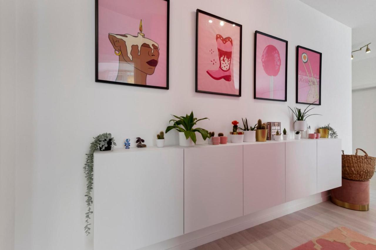 Ferienwohnung Lam Pink - Jacuzzi - Ac - Ps4 Pressburg Exterior foto